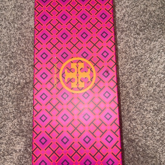 Brand New Never Worn Tory Burch Flats - Picture 6 of 7